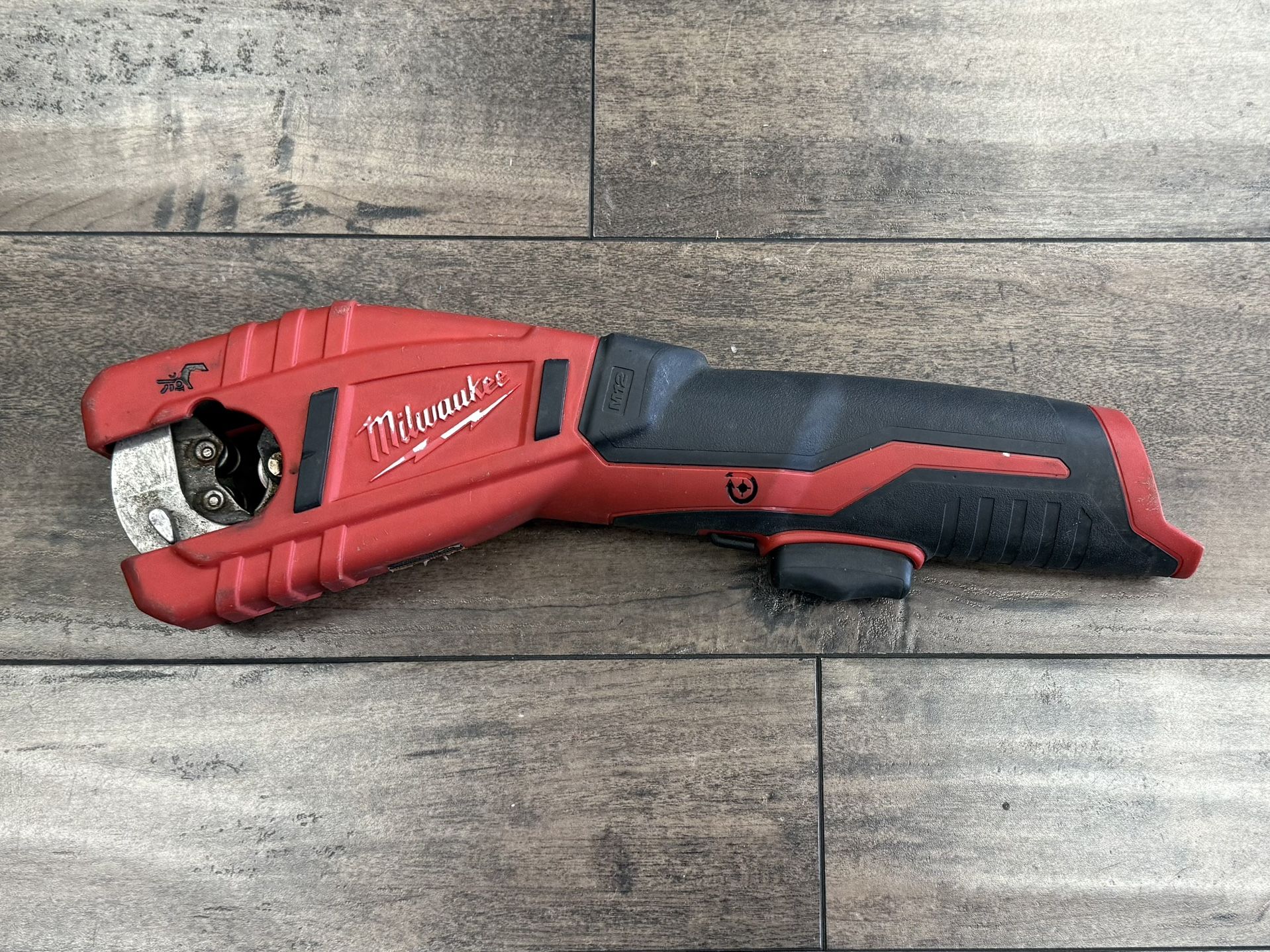Milwaukee 2471-20 M12 Copper Tubing Pipe Cutter 