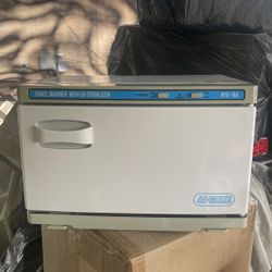 Towel Warning With UV Sterilizer