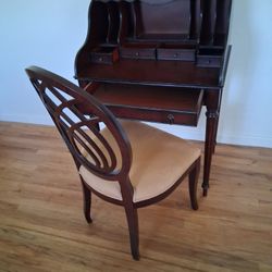 Mahogany Desk With Chair 
