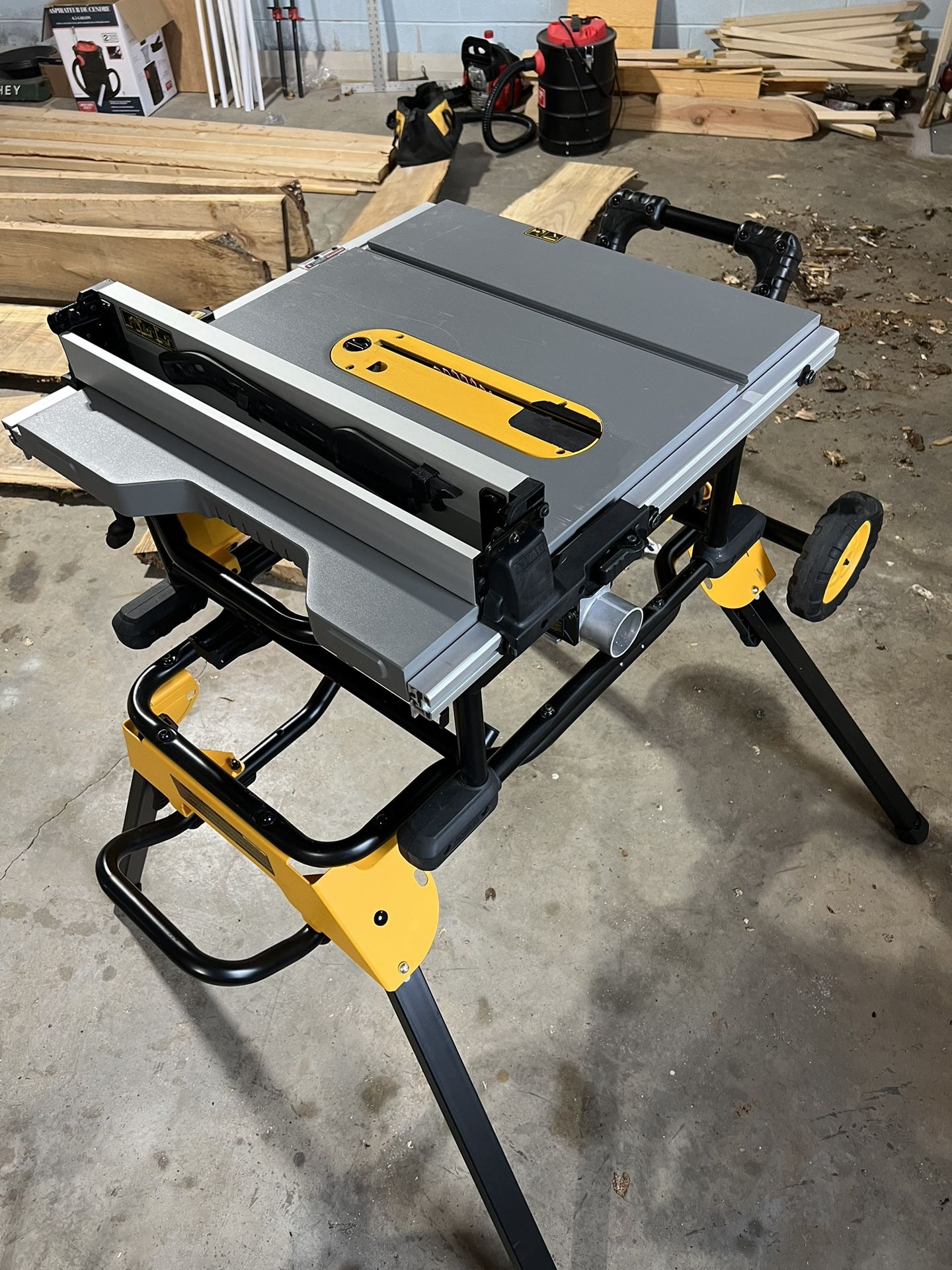 Dewalt DEW74911 10” Table saw w/ stand