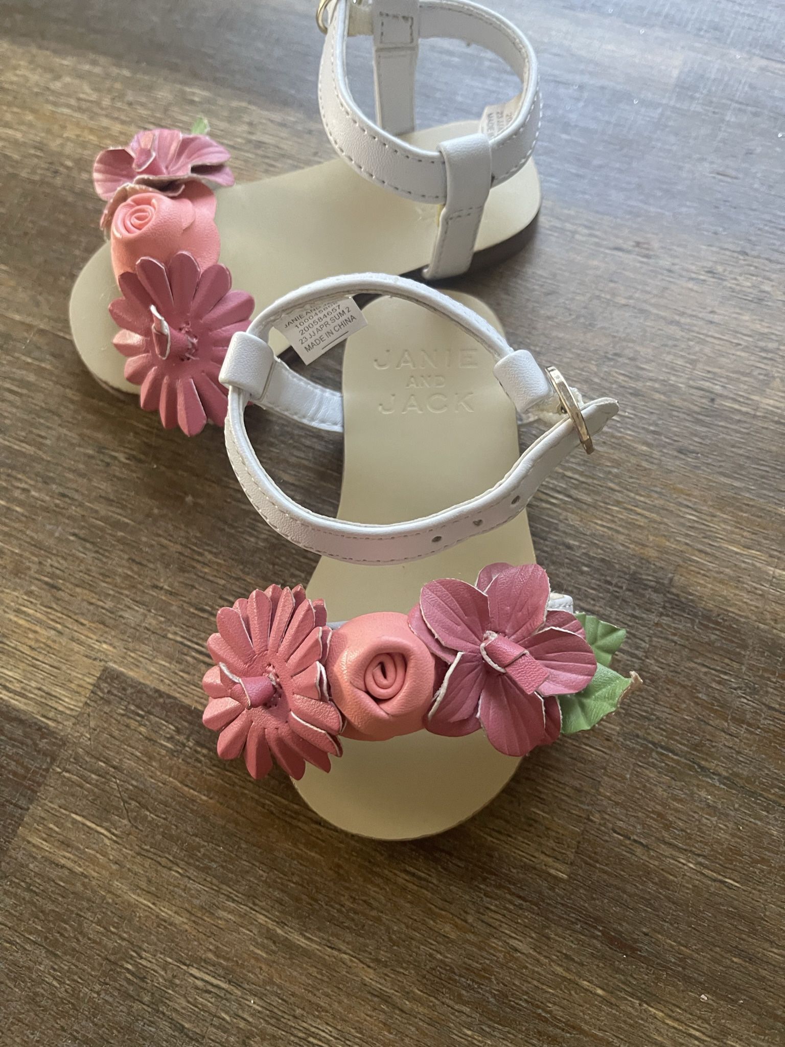 Janie and jack Sandalst Size 4