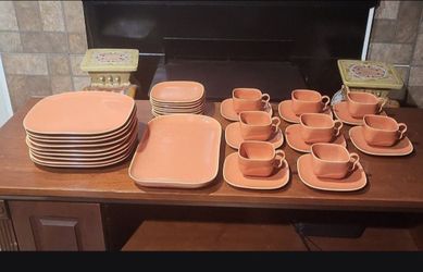 34 Piece Vintage Coral Franciscan Metropolitan Tiempo Dinnerware