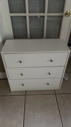 White 3-Drawer Dresser