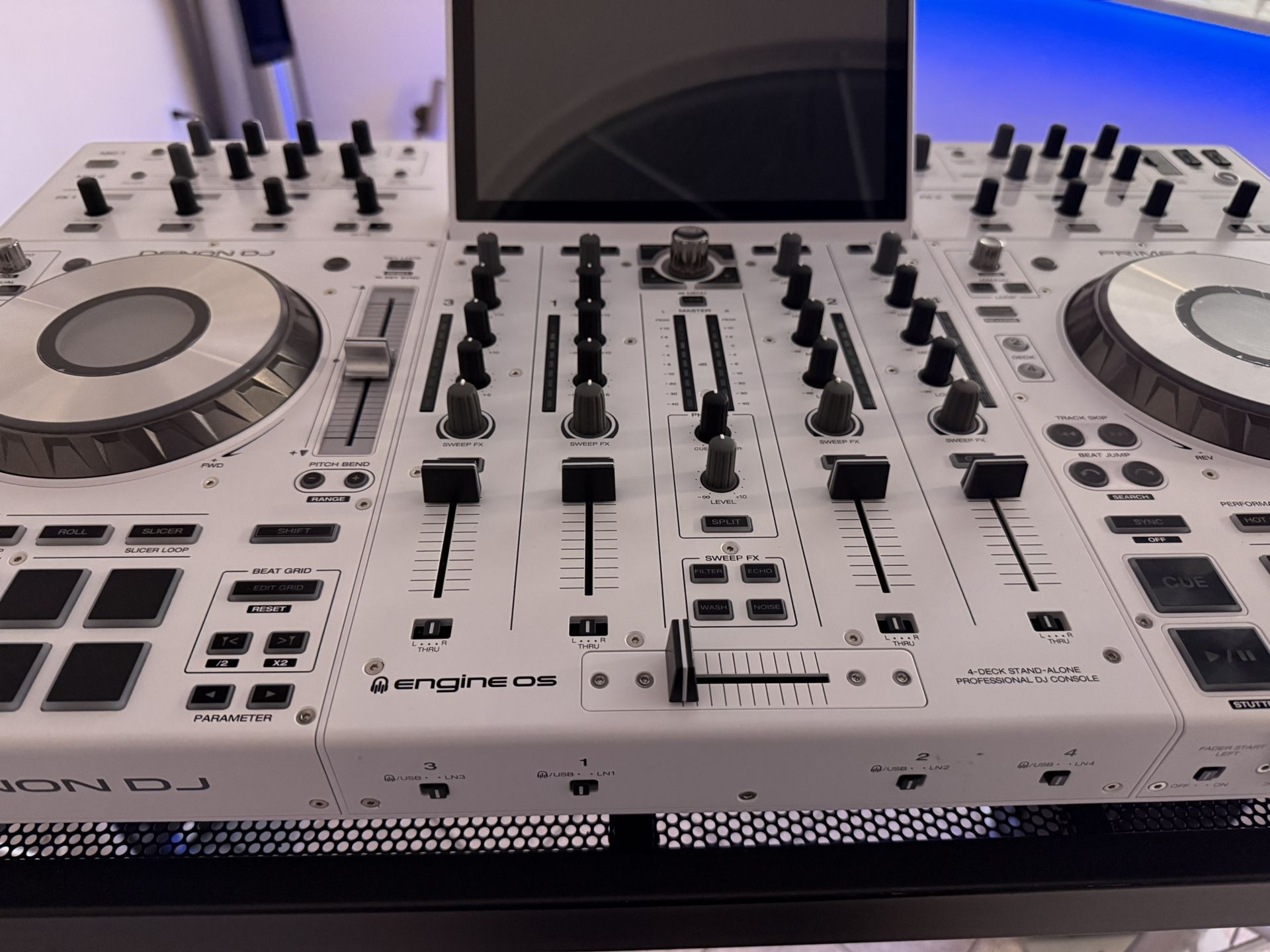 Denon Prime 4 + Dj Console
