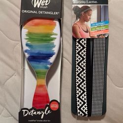 Wet Brush Detangler and 2 piece scunci headbands, NIP