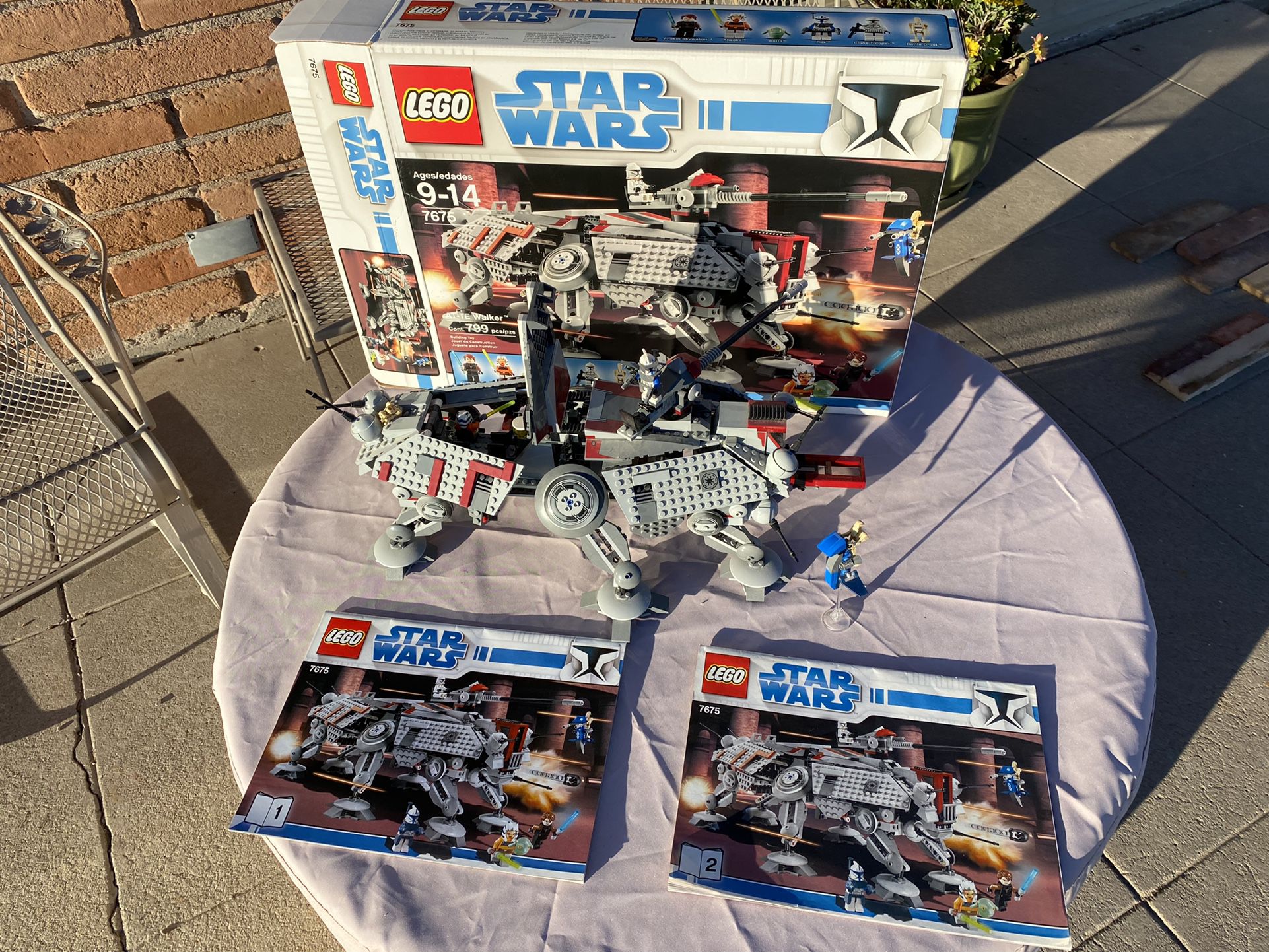 LEGO Star Wars Rare 7675 Walker With Box And Manuals, Rex, Ashoka, Rotta, Clone trooper, droid. Anakin Skywalker. for Sale in Fort Bliss, TX - OfferUp