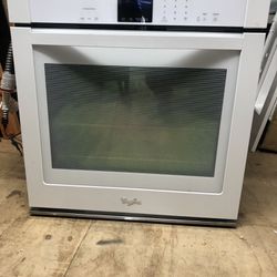 Whirlpool White Wall Oven And Matching Stove Top