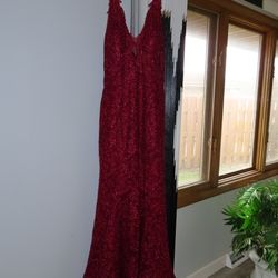Red Prom Drees 