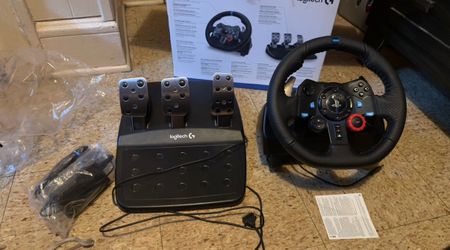 Logitech g29 PS4/PS5 steering wheel