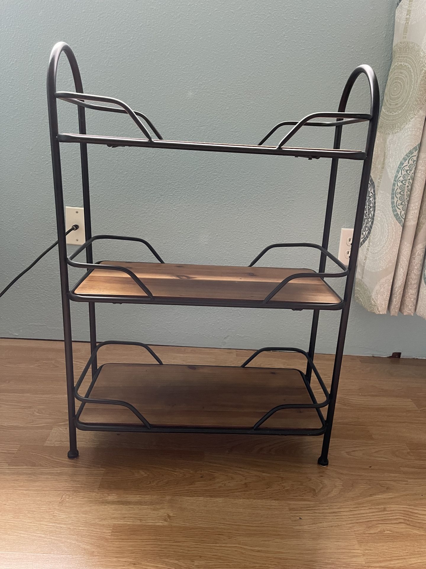 Small Floor Shelf for Sale in Everett, WA OfferUp