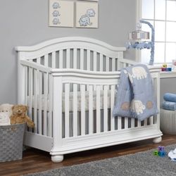 Elegant Baby Crib