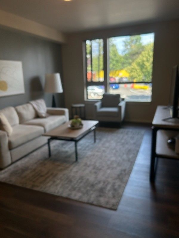 Full One Bedroom Apartment!!