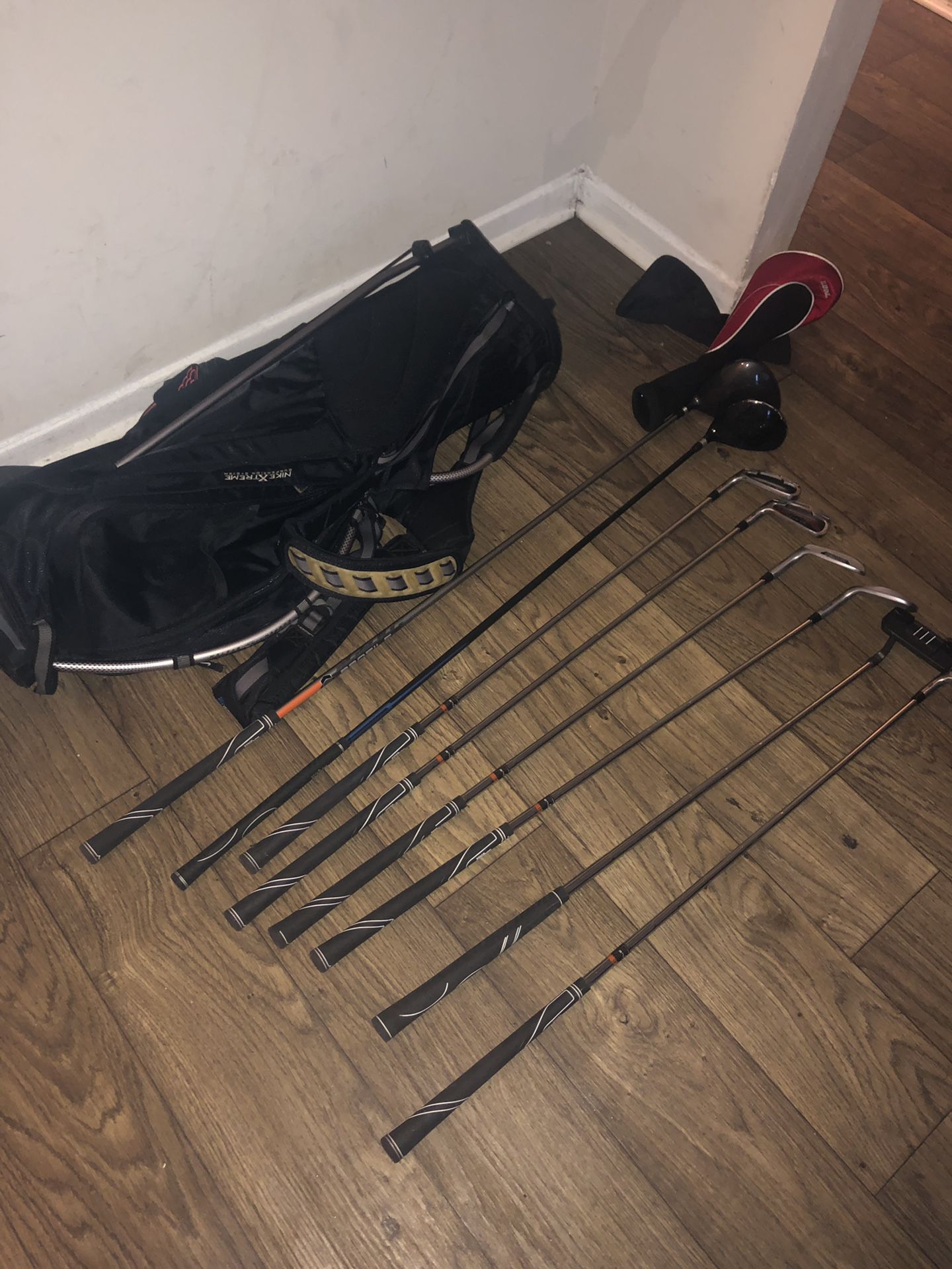 Set of Wilson golf clubs