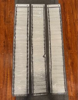 3 Vinyl roll wall holders