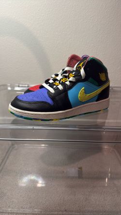 Air Jordan 1 Mid GS Six championship Size 5.5Y