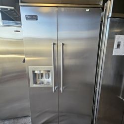 42" VIKING BUILT IN STAINLESS STEEL REFRIGERATOR 