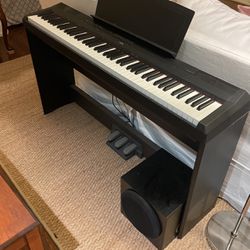 Yamaha P-115 Digital piano & Speaker