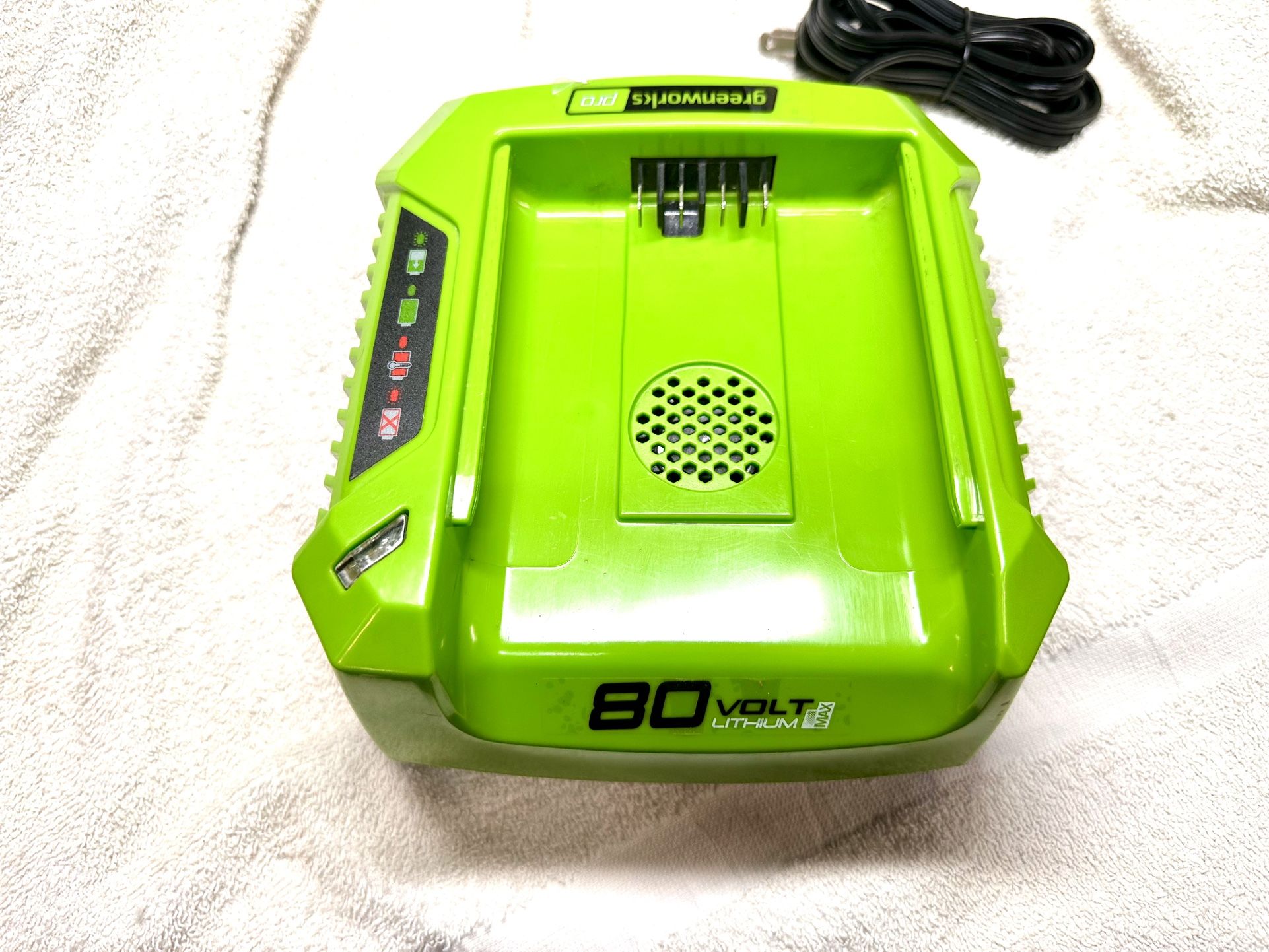 ✅ Genuine  4A Rapid Charger (contact info removed) (contact info removed) For Greenworks Pro All 80V Battery. New Open Box 