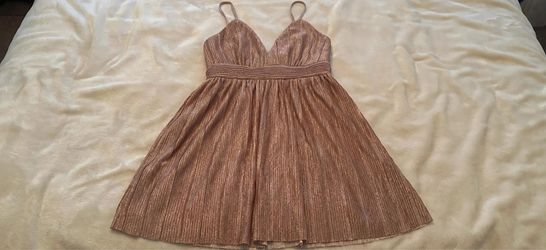 Vestido color oro