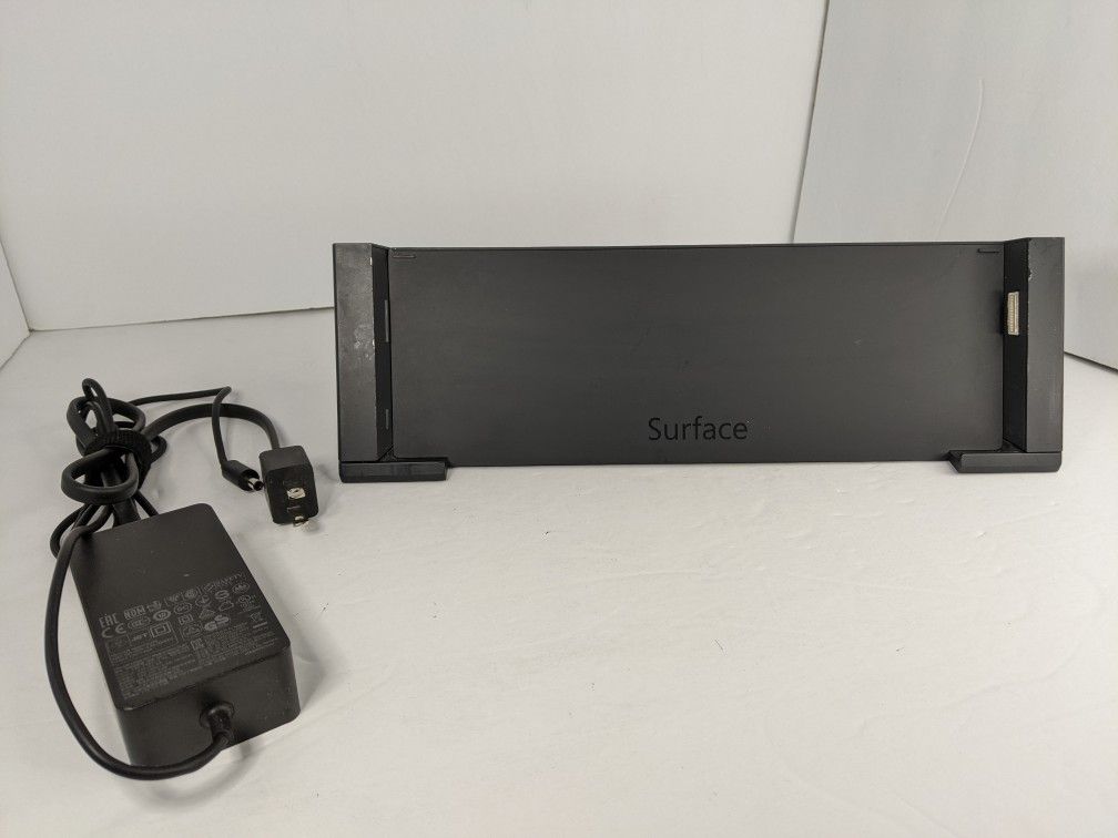 Microsoft Surface Pro 3 Model 1664 Docking Station w/ AC power supply
