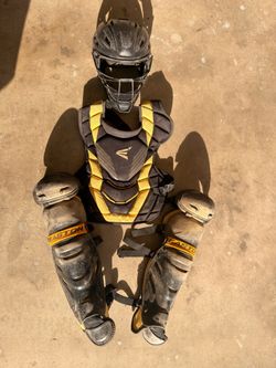Easton Elite X Youth Catcher’s Gear Set – Helmet, Chest Protector, Leg Guards