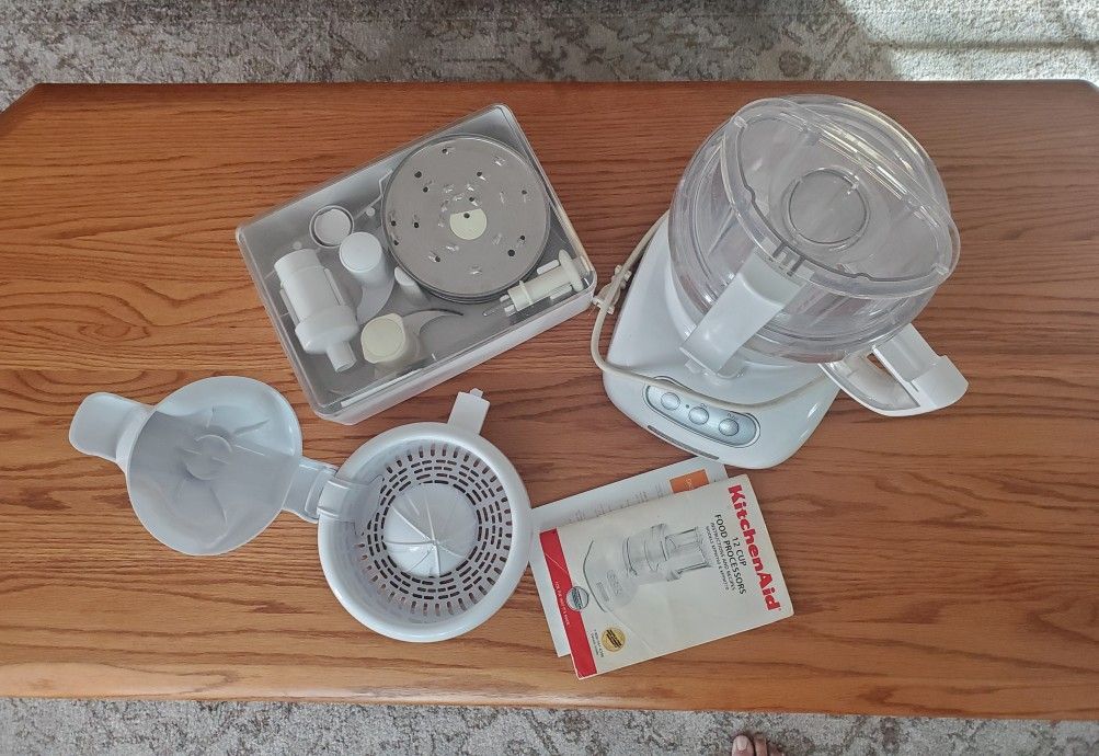 Kitchenaid Food Processor w/Juicer