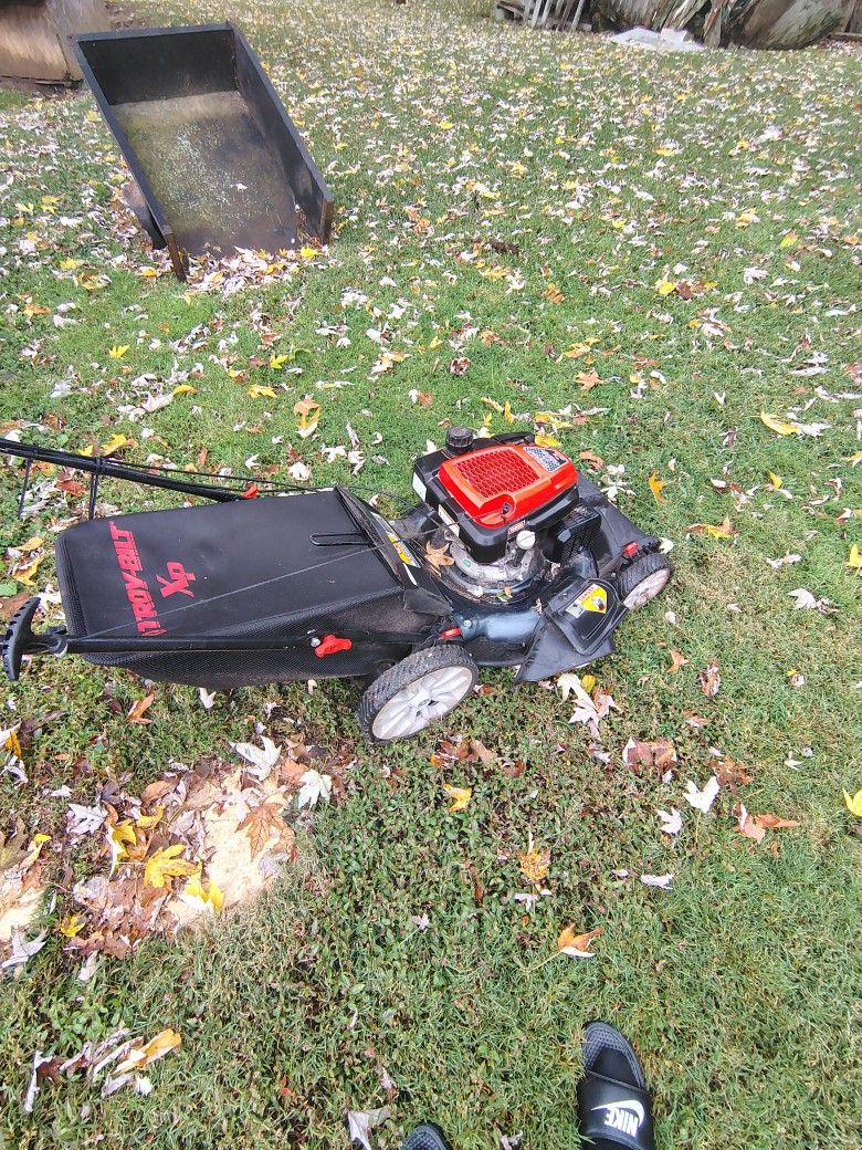 Troy-Bilt TB235 21 In.