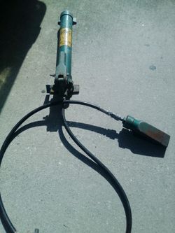 hydraulic porta-power pump
