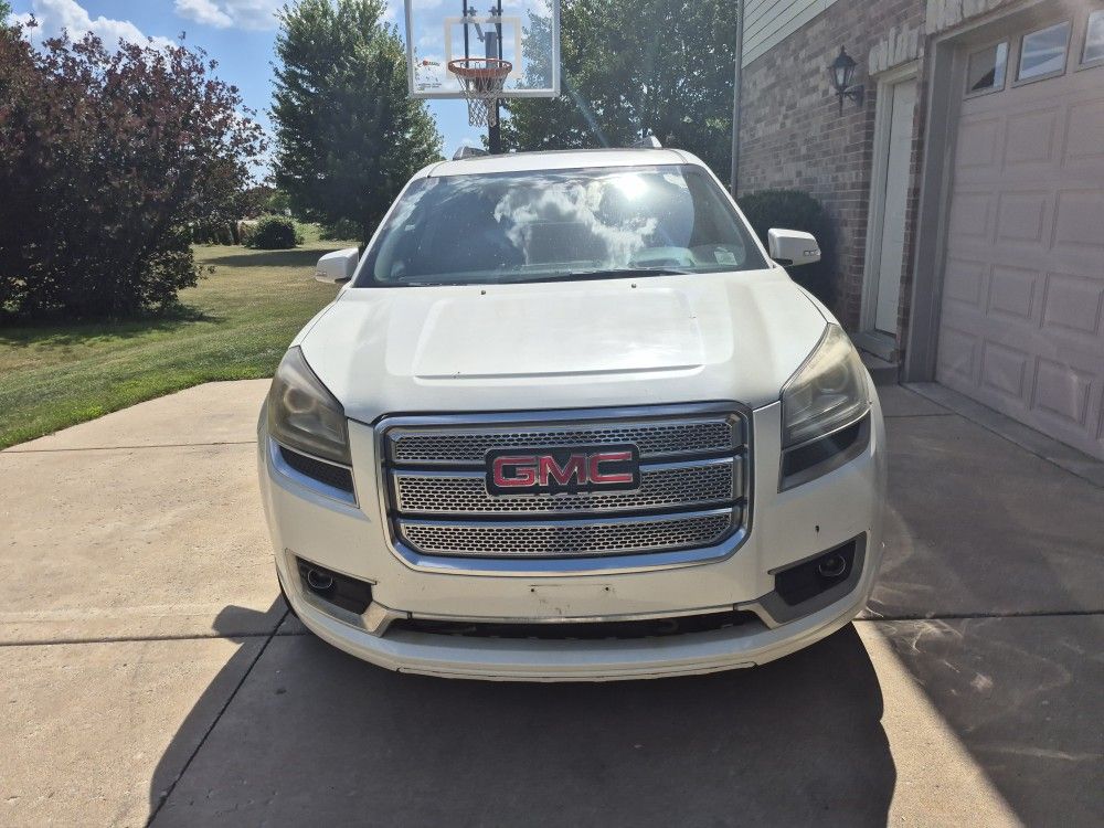 2013 GMC Acadia