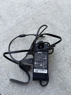 Dell AC Adapter Model LA90PS0-00 with output 19.5V 4.62A