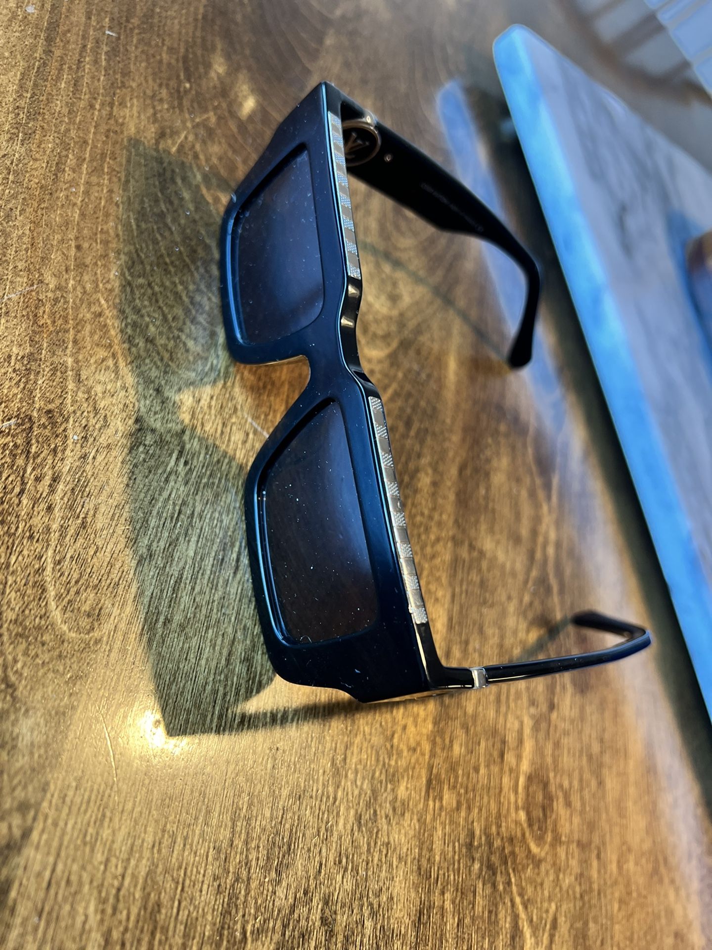 LV Clash Square Sunglasses. New for Sale in The Bronx, NY - OfferUp