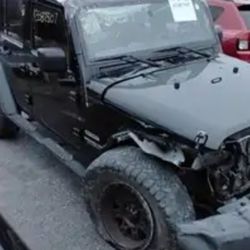 Parting Out 2011  Jeep Wrangler Parts Nice