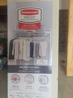 Rubbermaid Adjustable Closet Kit