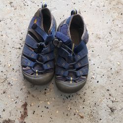 Kids Keens Size 13