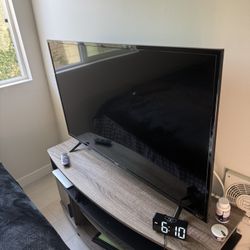 TCL 49" CLASS 4-SERIES 4K UHD HDR ROKU SMART TV - 49S403