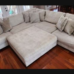 Large Sectional, Ottoman And Pillows
