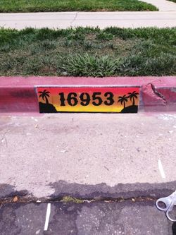 Curb art