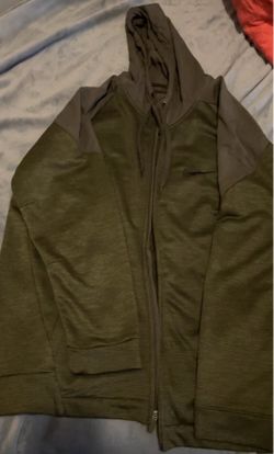 Brand new Nike’s men’s sweater ( Size Xl)