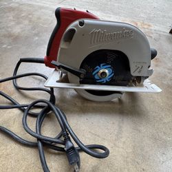 Milwaukee 7 1/4 Circular Saw