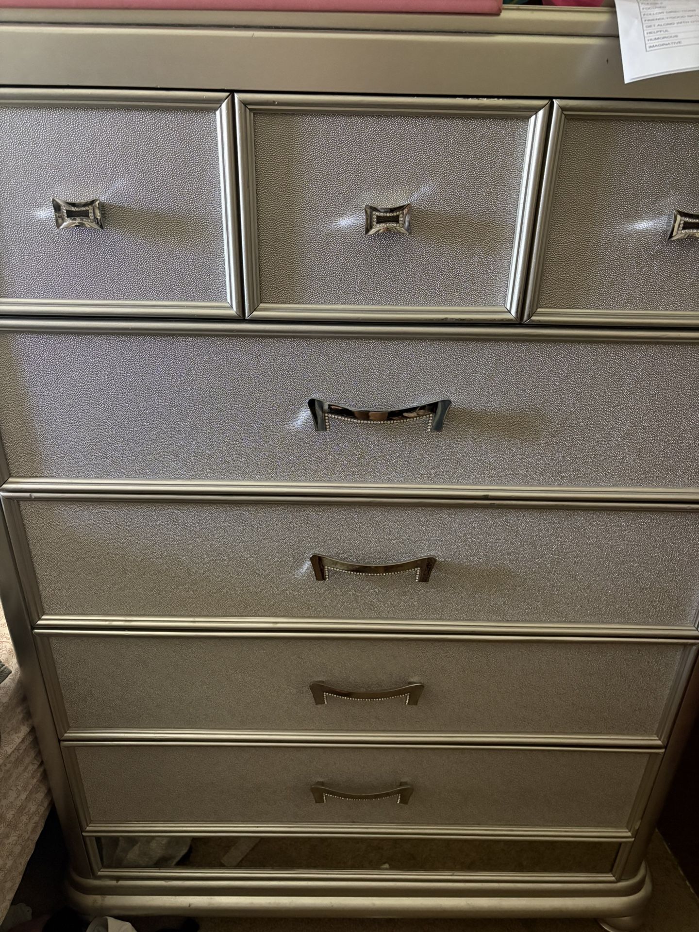 Dresser
