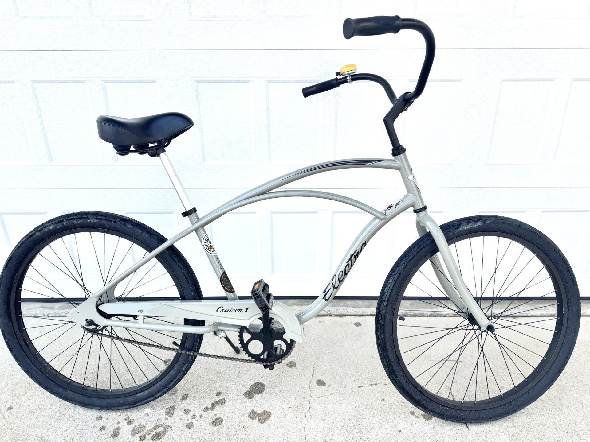 Electra Cruiser 1 beach cruiser bike