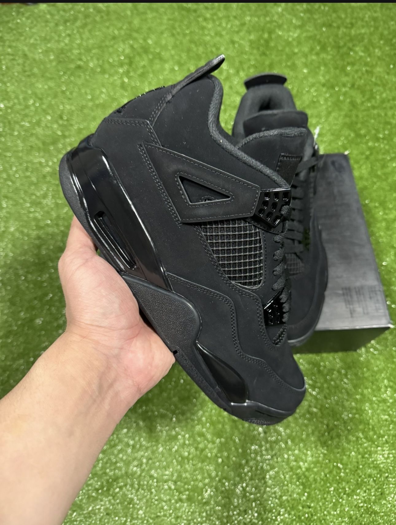 Black Cat Jordan 4