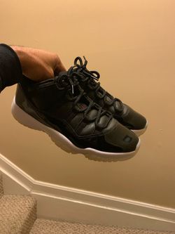 Low top 11s size 10 110$
