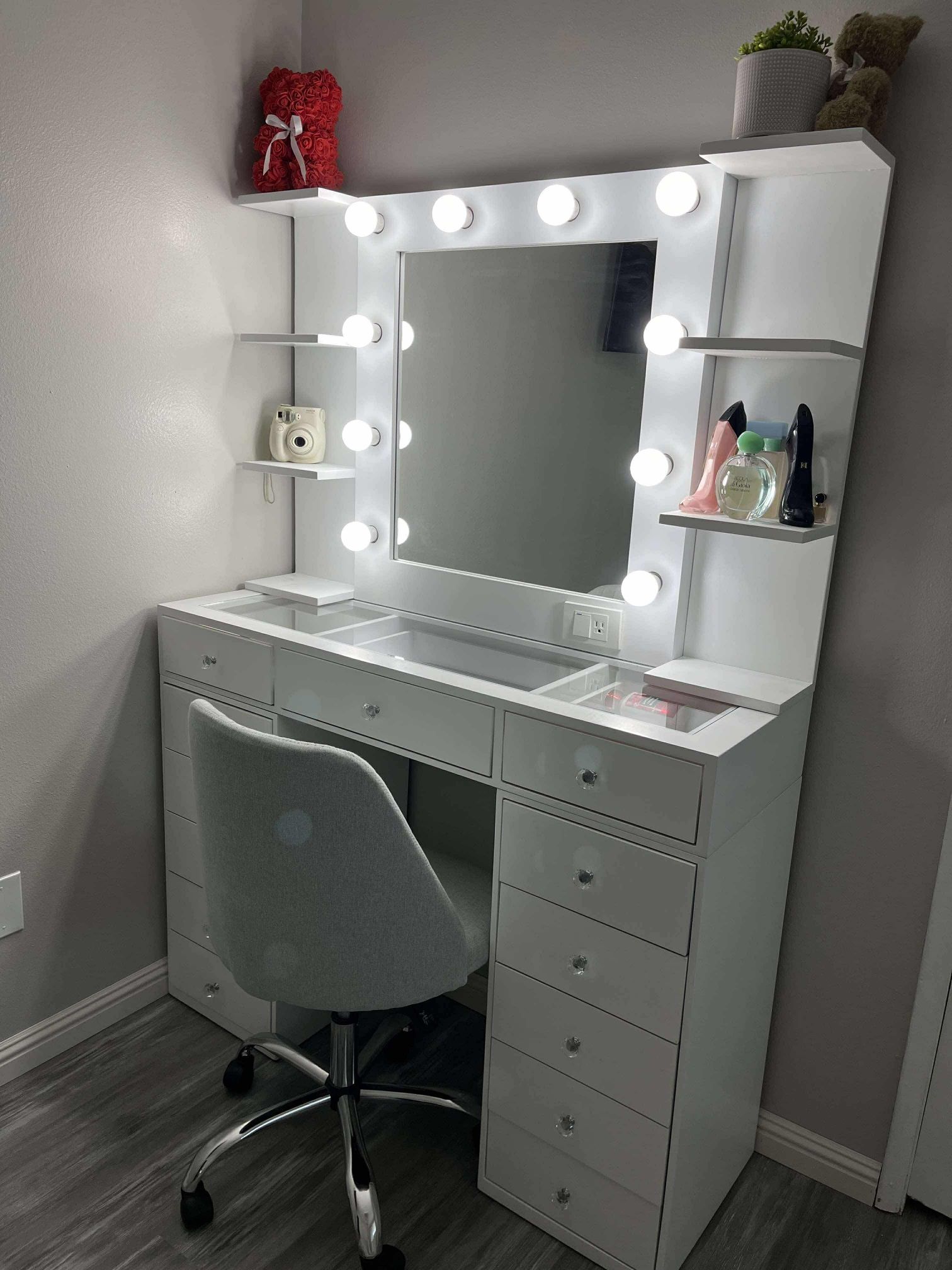 Makeup Vanity