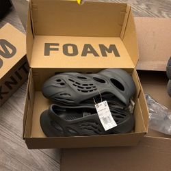 Adidas Yeezy Foam Black Size 10 NEW 