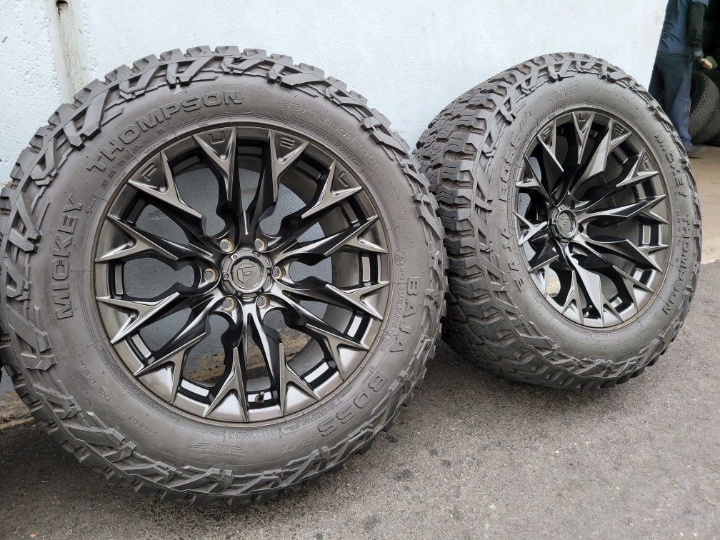 20x10 Fuel Flame w/ 35x12.50 R20 Mickey Thompson Tires for Sale in
