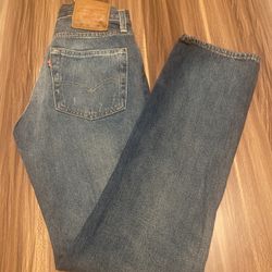 Levi’s Jean Size 29x32                                  K