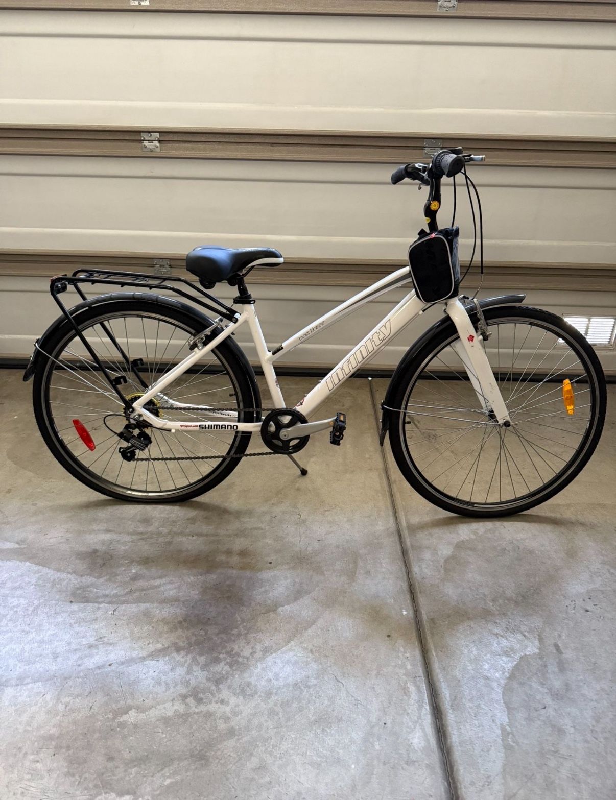 Infinity Boss Three 7 Speed 700c Hybrid Bike