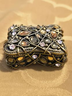 Bejeweled Trinket Box w/ Magnetic Closure for Lid.