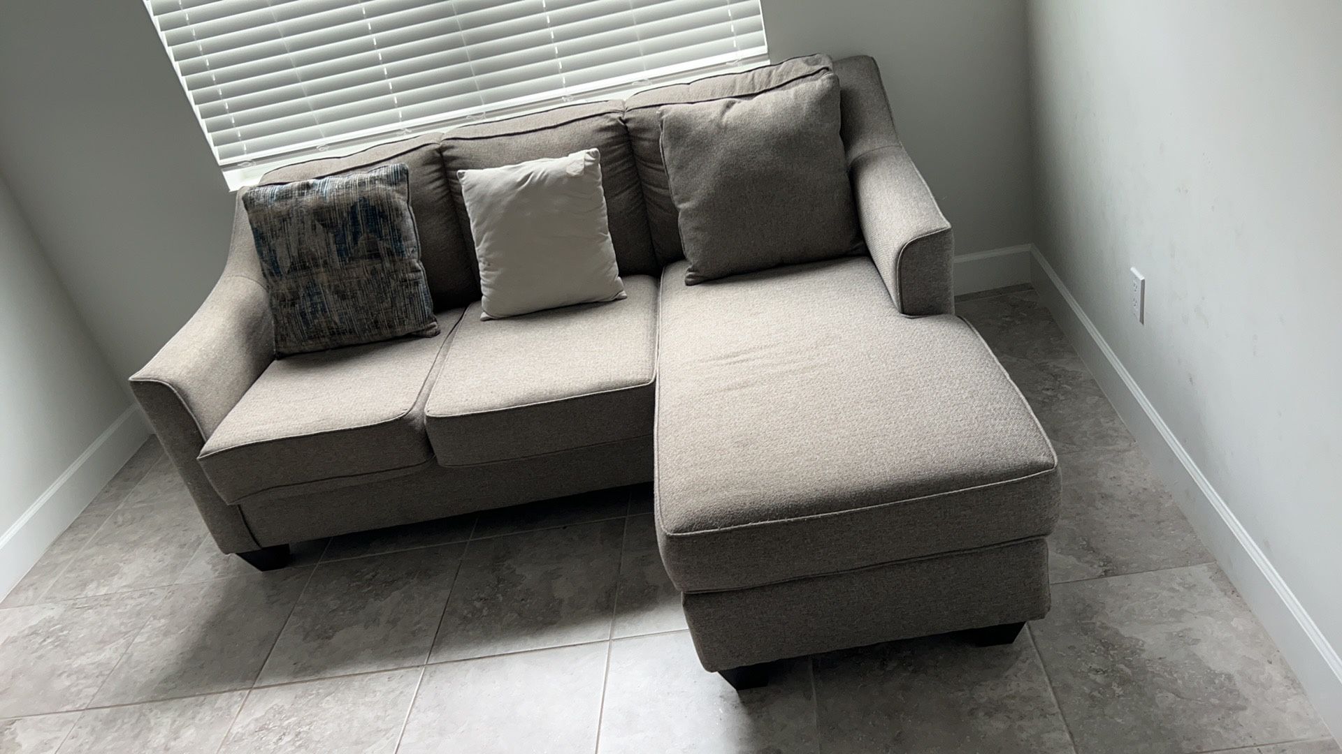 Sofa Free